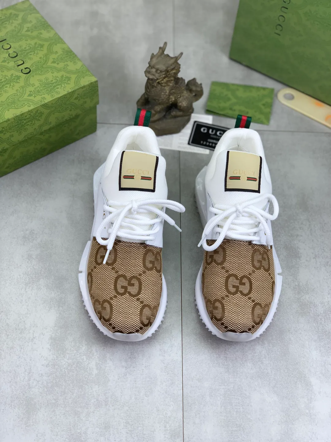 Men's shoes 💰P460💰[New style]🆘 Gucci [GUCCI] classic fashion high-top men's shoes, synchronized with counters, exquisite workmanship, exquisite color matching, the upper is made of original soft double G calfskin Gucci webbing ➕ first-layer pigskin lining ➕ pigskin feet The lasts made according to the original version are quite attractive both on the foot and in the placement. There is no need to explain the good style, the workmanship is superior, quality determines everything, absolutely versatile, code number: 38-44, 2️⃣colors🉑️ to choose from